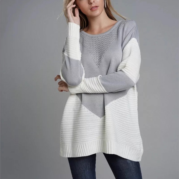 GRACEY’S Sweaters - Colorblock Striped Oversized Pullover Sweater GRAY